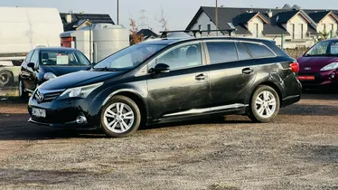 TOYOTA Avensis