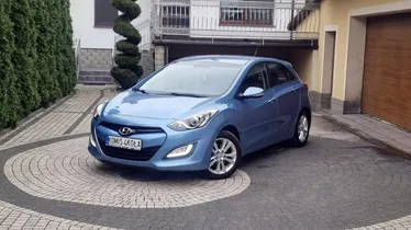 HYUNDAI i30