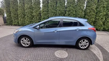 HYUNDAI i30
