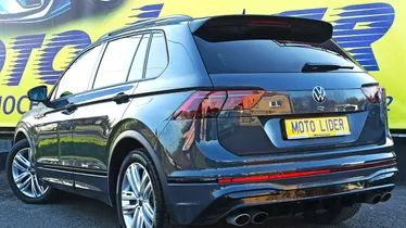 VOLKSWAGEN Tiguan