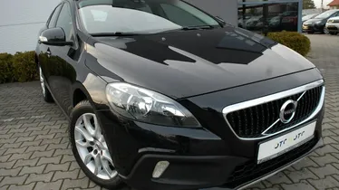 VOLVO V40 Cross Country