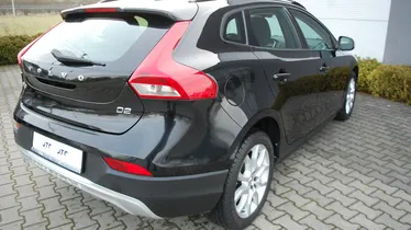VOLVO V40 Cross Country