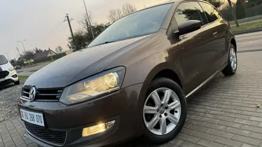 VOLKSWAGEN Polo