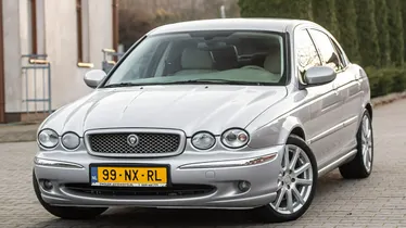 JAGUAR X-Type