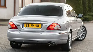 JAGUAR X-Type