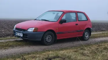TOYOTA Starlet