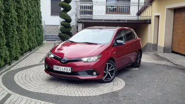 TOYOTA Auris