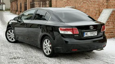 TOYOTA Avensis