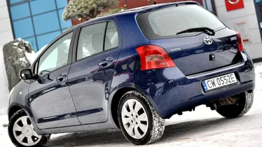 TOYOTA Yaris
