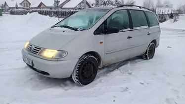 VOLKSWAGEN Sharan