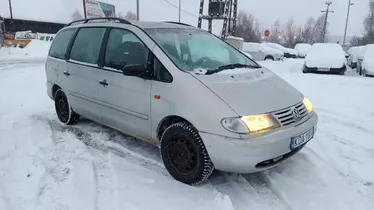 VOLKSWAGEN Sharan