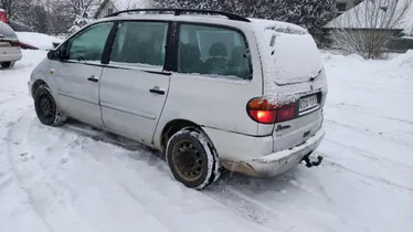 VOLKSWAGEN Sharan