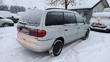 VOLKSWAGEN Sharan