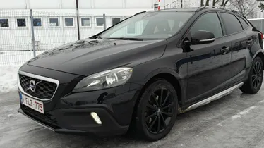 VOLVO V40 Cross Country