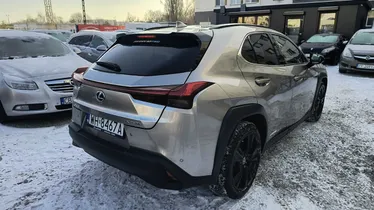 LEXUS UX