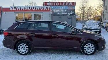TOYOTA Avensis