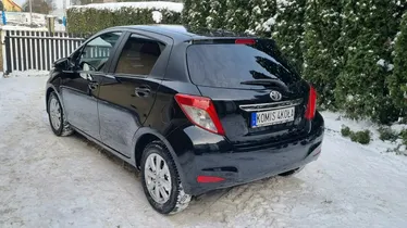 TOYOTA Yaris