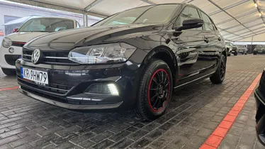 VOLKSWAGEN Polo