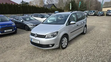 VOLKSWAGEN Touran