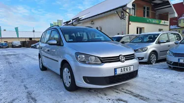 VOLKSWAGEN Touran