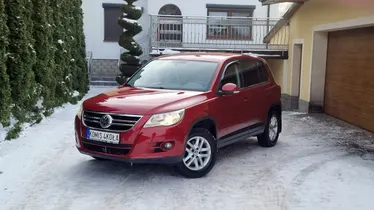 VOLKSWAGEN Tiguan