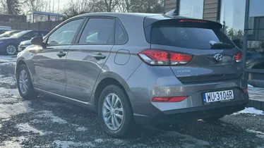 HYUNDAI i30