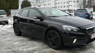 VOLVO V40 Cross Country