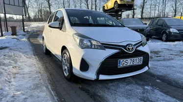 TOYOTA Yaris