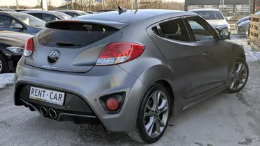 HYUNDAI Veloster