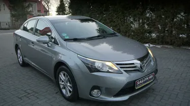 TOYOTA Avensis