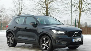 VOLVO XC40