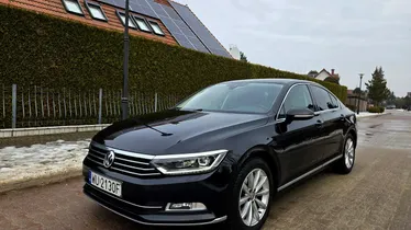 VOLKSWAGEN Passat