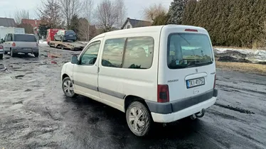 PEUGEOT Partner