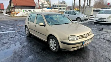 VOLKSWAGEN Golf