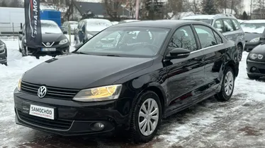 VOLKSWAGEN Jetta