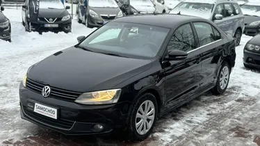 VOLKSWAGEN Jetta