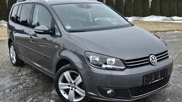VOLKSWAGEN Touran