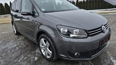 VOLKSWAGEN Touran