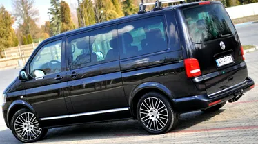 VOLKSWAGEN Multivan