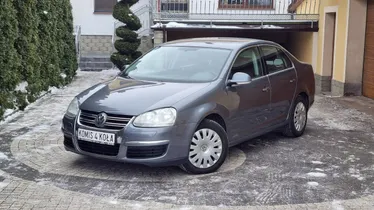 VOLKSWAGEN Jetta