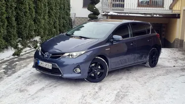 TOYOTA Auris