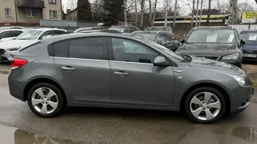CHEVROLET Cruze