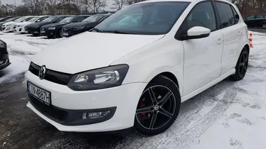 VOLKSWAGEN Polo