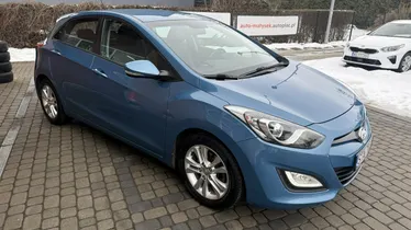 HYUNDAI i30