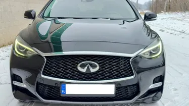 INFINITI Q30
