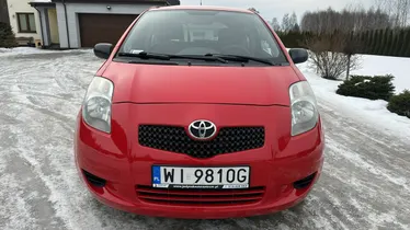 TOYOTA Yaris