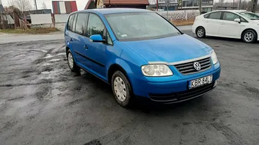 VOLKSWAGEN Touran