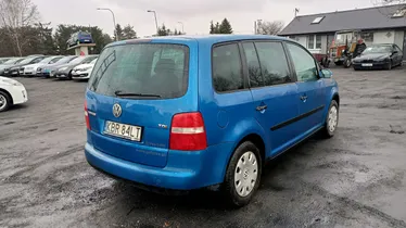 VOLKSWAGEN Touran