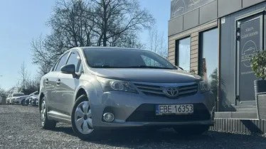 TOYOTA Avensis