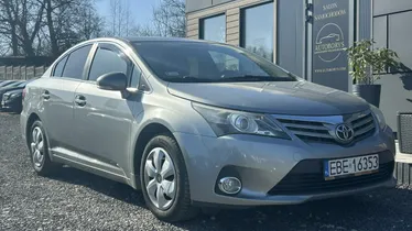TOYOTA Avensis